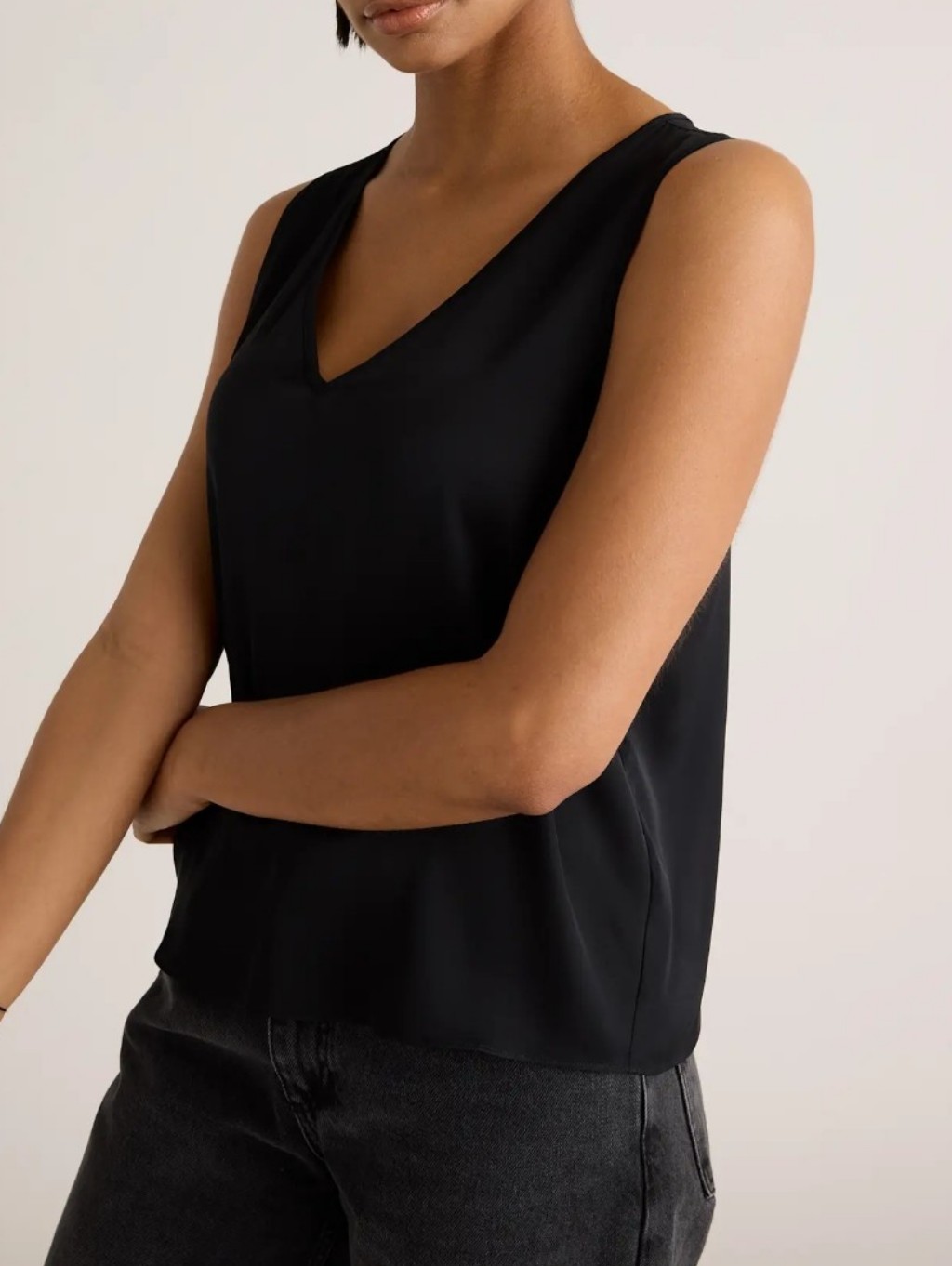 Quince Washable Stretch Silk Tank In Black